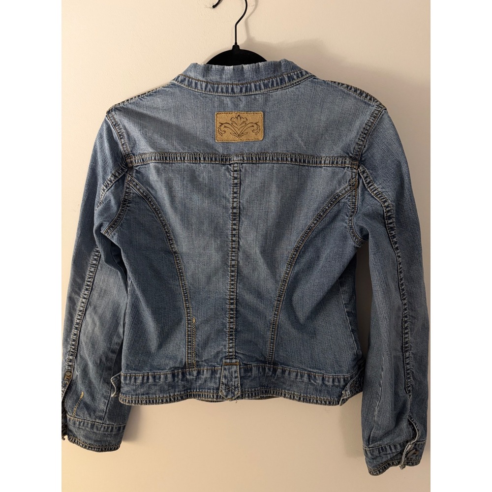 CABI Women's Small Cropped Distressed Denim Jacket Medium Wash